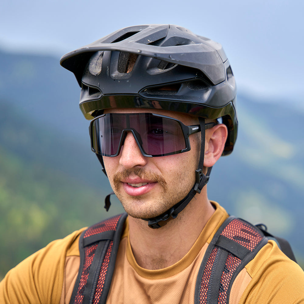 Aonach Photochromic Sunglasses (Matt Black/Photochromic)