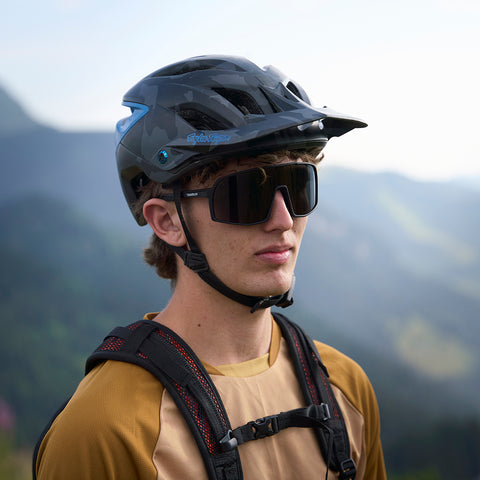 Calvisio Sunglasses (Matt Black/Smoke)